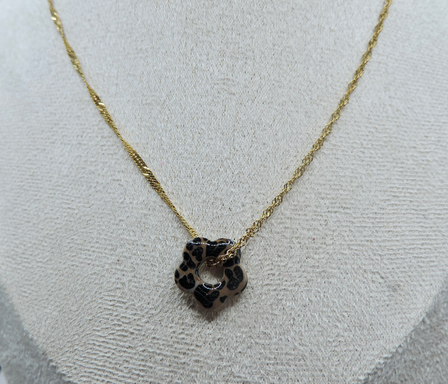 Collier avec pampille en pâte polymère