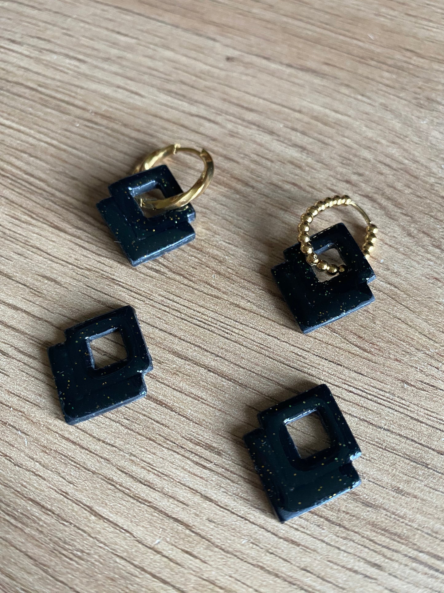 Carole à paillettes vertes et dorées