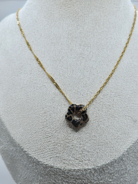 Collier avec pampille en pâte polymère