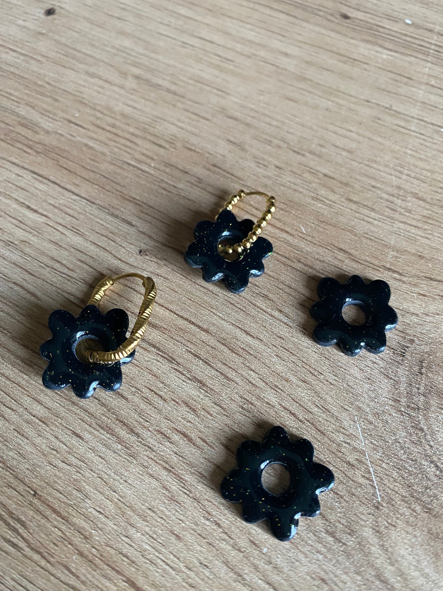 Bérangère à paillettes vertes et dorées