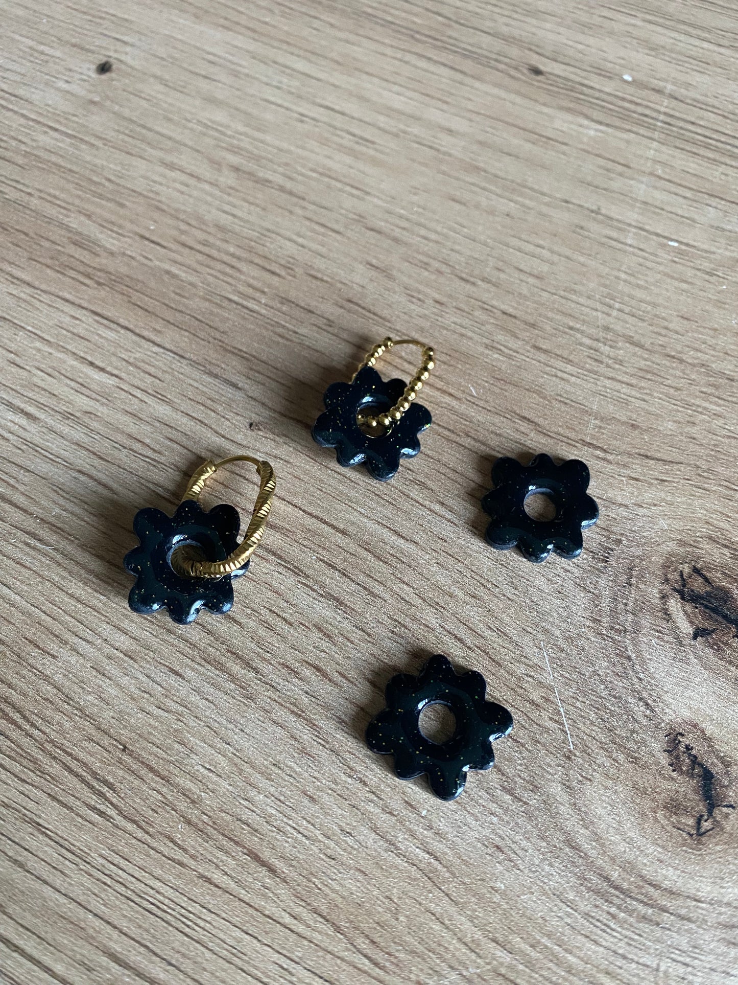 Bérangère à paillettes vertes et dorées